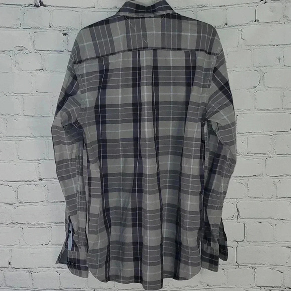 Tommy Hilfiger Custom Fit Purple & Gray Plaid Casual Button Up Shirt Mens Size L - Picture 9 of 11
